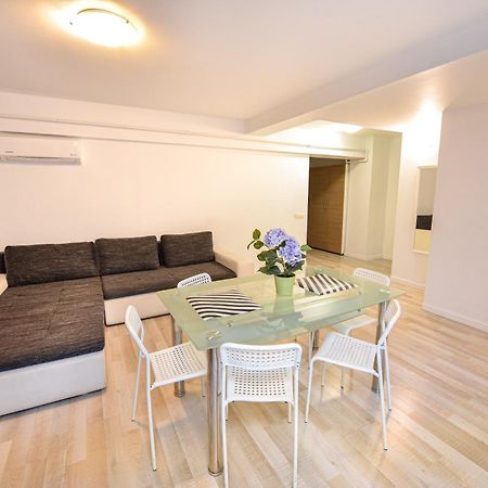 Shabbat Apartments Бухарест Екстер'єр фото