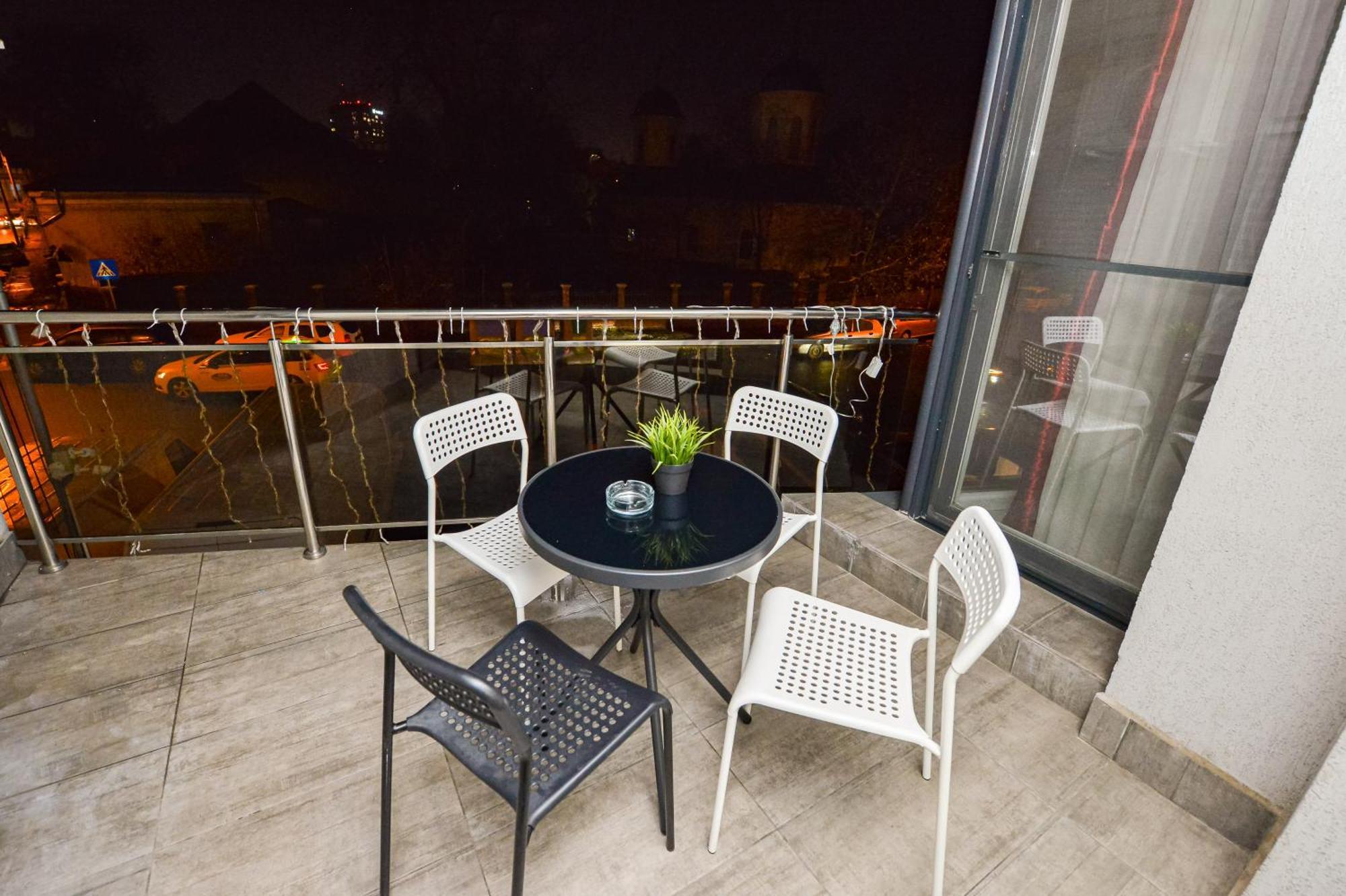Shabbat Apartments Бухарест Екстер'єр фото